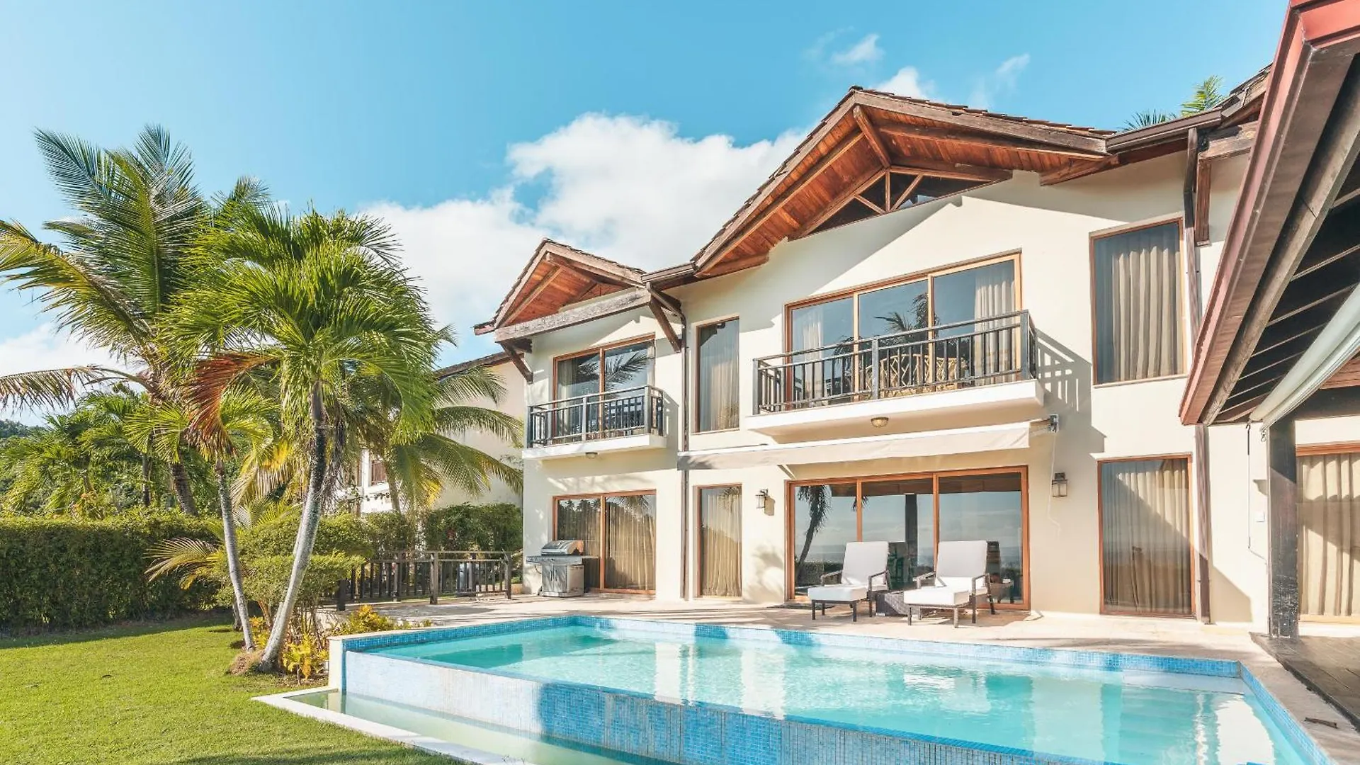 Charming Villa With Ocean View In Puerto Bahia Samana Dominican Republic
